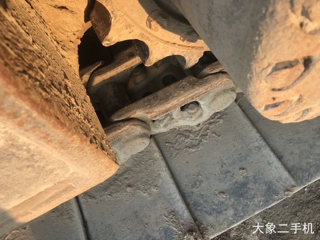 小松 PC220-8M0 挖掘机