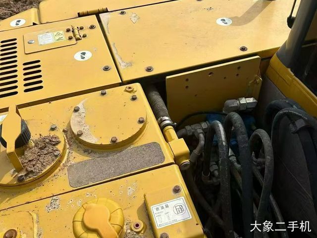 山东临工 E680F 挖掘机