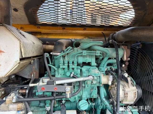 沃尔沃 EC80D 挖掘机