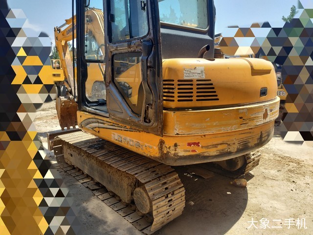 龙工 LG6060D 挖掘机