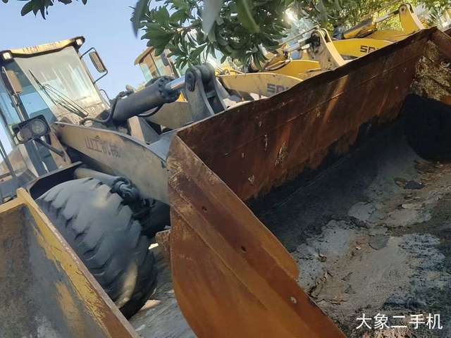 山工 SEM655D 装载机