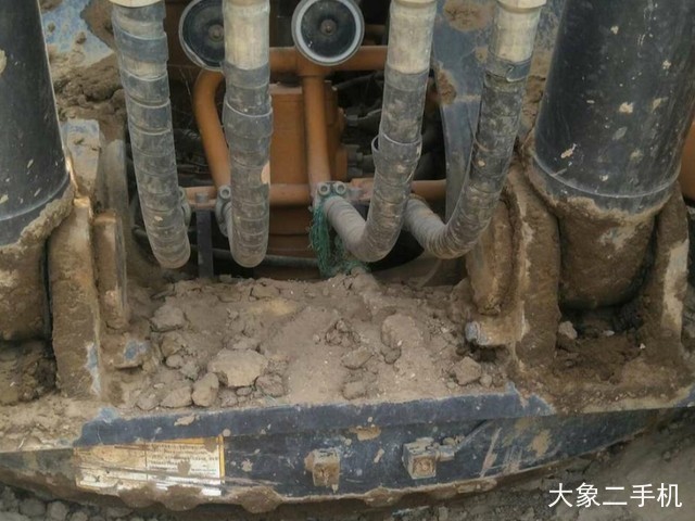 三一重工 SY215C-9 挖掘机