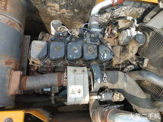 龙工 LG6235 挖掘机