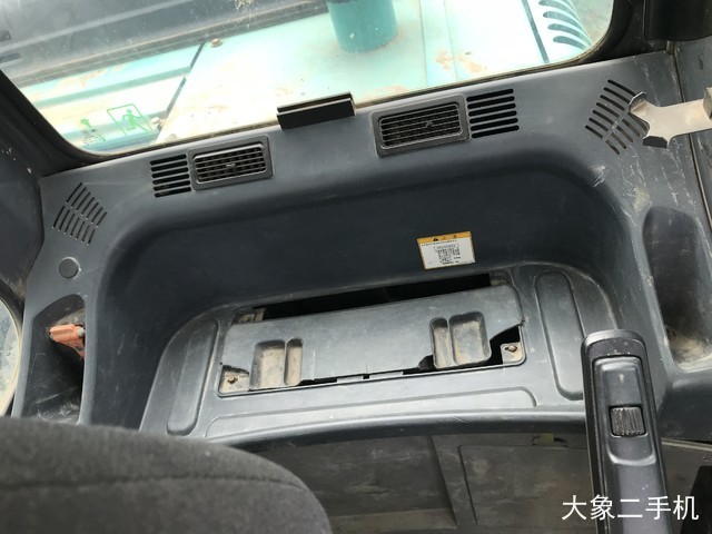 神钢 SK210LC-8 挖掘机