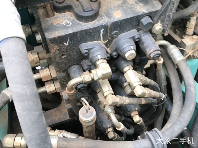 神钢 SK140LC-8 挖掘机