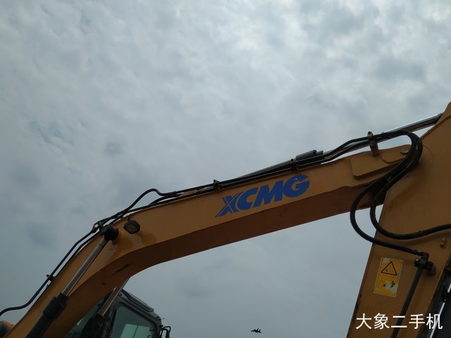 徐工 XE135D 挖掘机