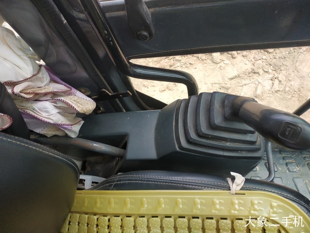 神钢 SK260LC-8 挖掘机