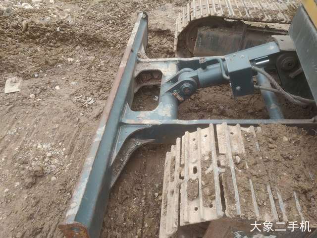 山东临工 E680F 挖掘机