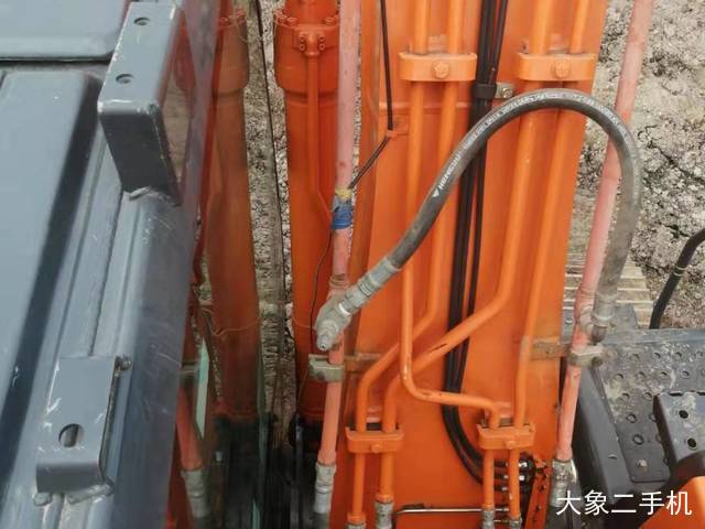 日立 ZX130-5A 挖掘机