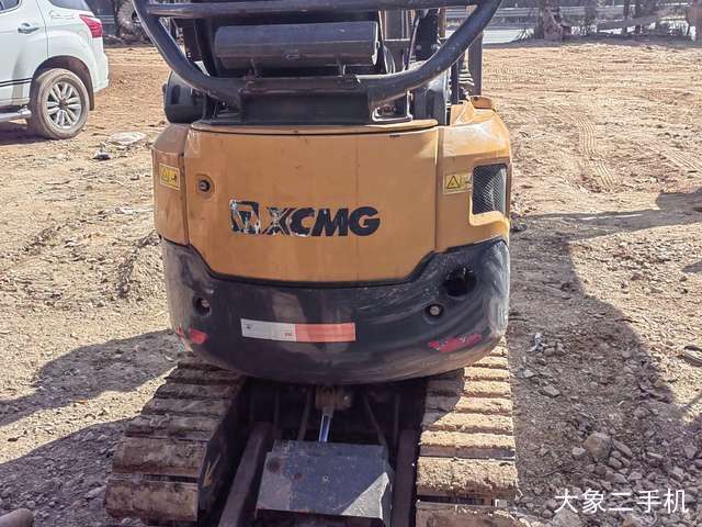 徐工 XE15U 挖掘机