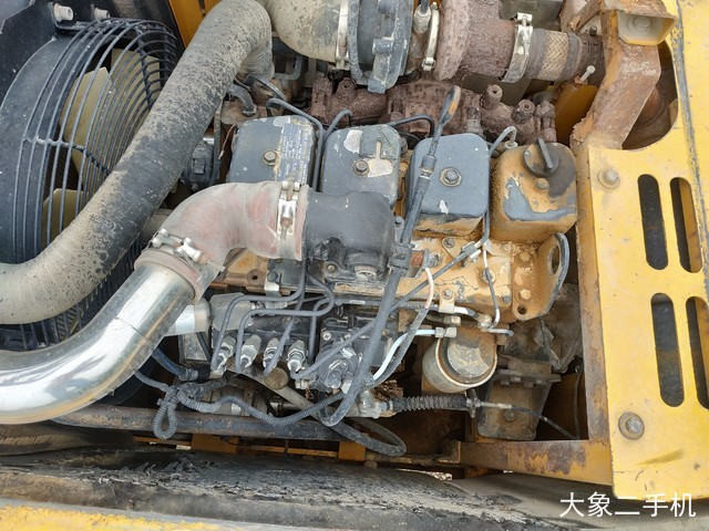 徐工 XE150D 挖掘机