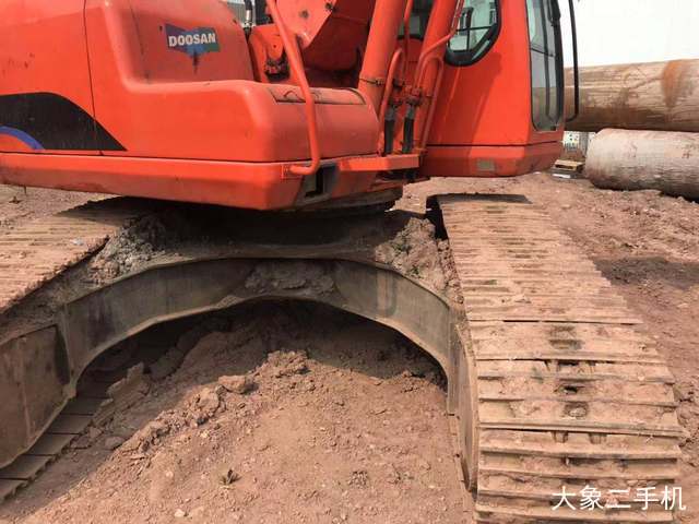 斗山 DH220LC-7 挖掘机