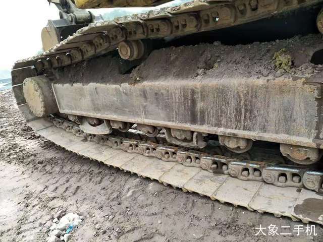 小松 PC240LC-8 挖掘机