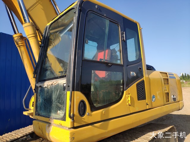 小松 PC220-8 挖掘机