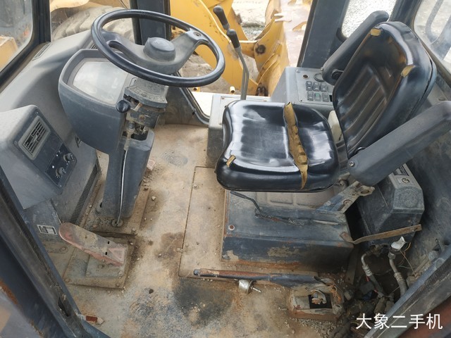 柳工 CLG855 装载机