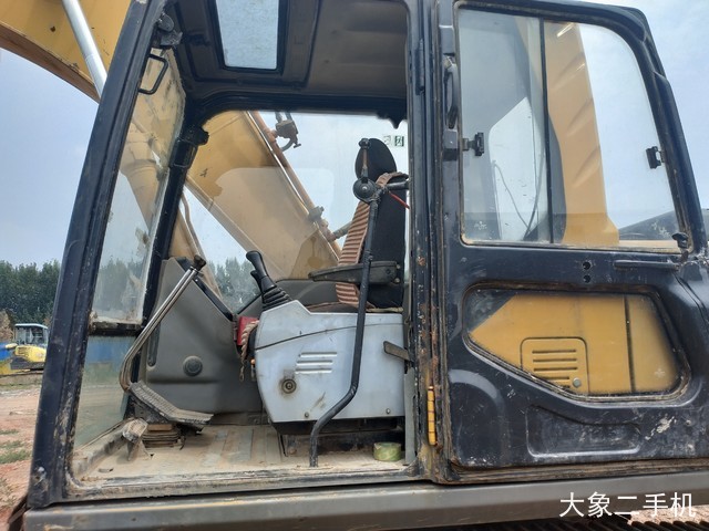 厦工 XG822LC 挖掘机