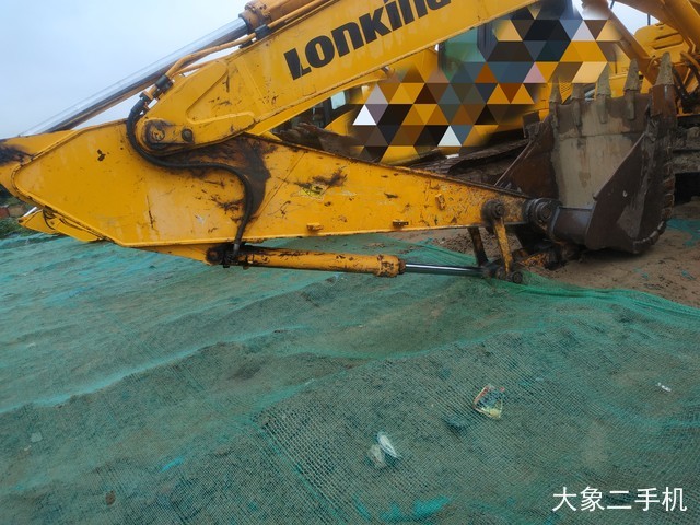 龙工 LG6225 挖掘机