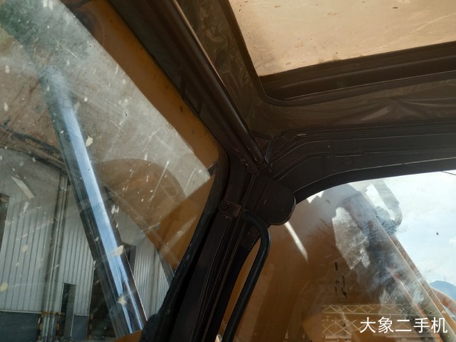 现代 R150LC-9 挖掘机