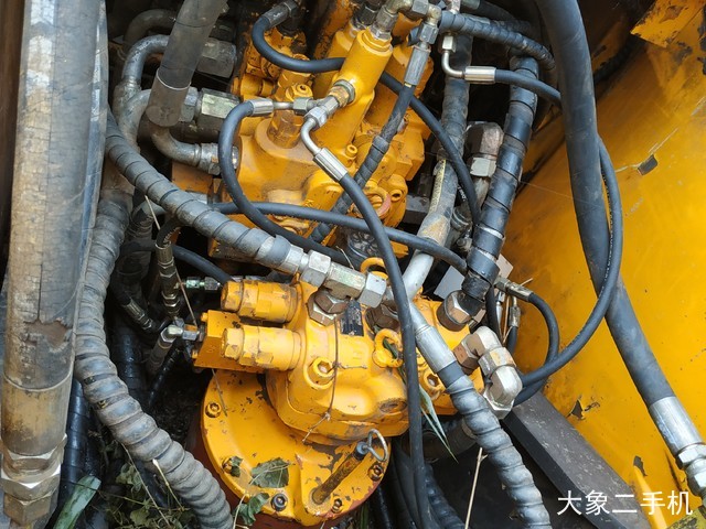 三一重工 SY135C-8 挖掘机