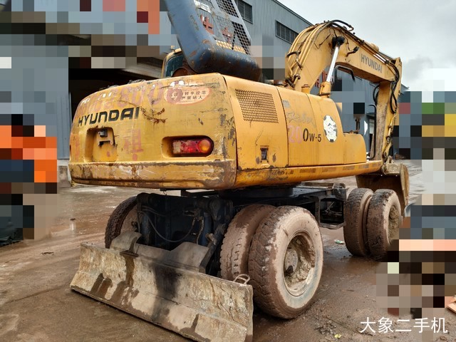 现代 R130W-5 挖掘机