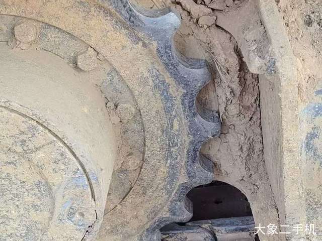 山东临工 E680F 挖掘机