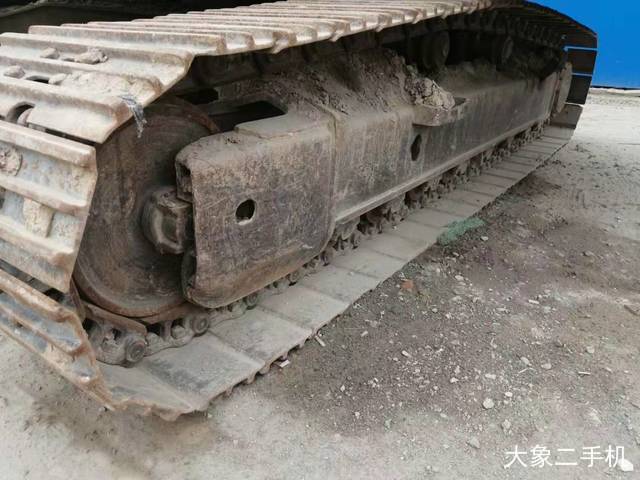 三一重工 SY215C-8 挖掘机