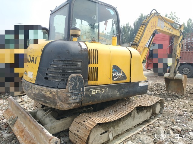 现代 R60-7 挖掘机