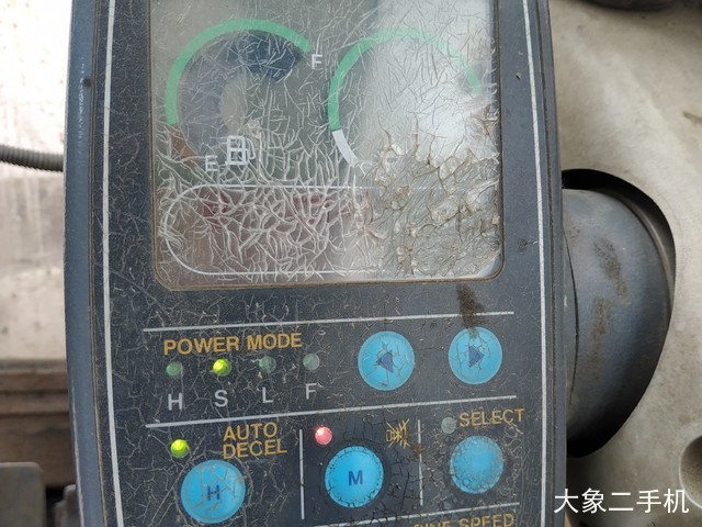 现代 R210W-5 挖掘机