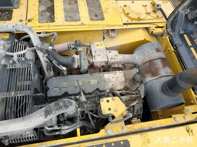 小松 PC240LC-8M0 挖掘机