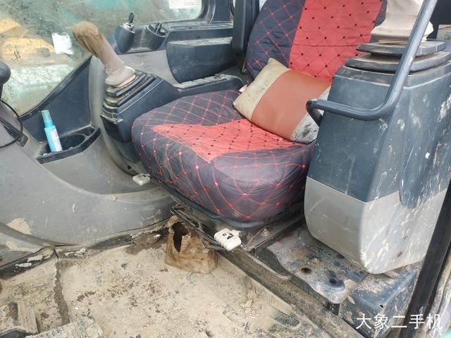 神钢 SK260LC-8 挖掘机