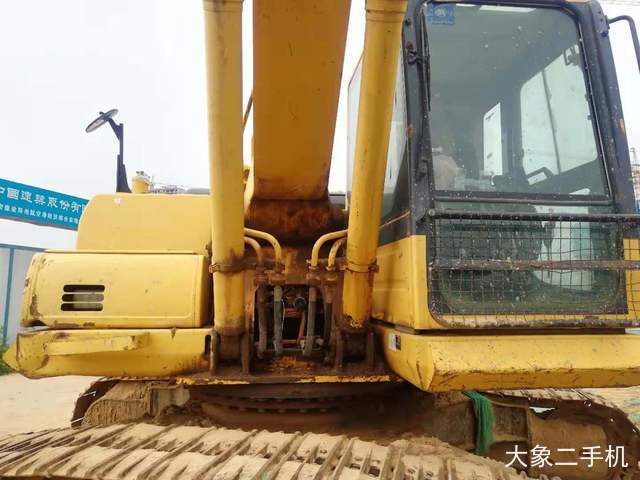 小松 PC210LC-8(600mm履带板) 挖掘机