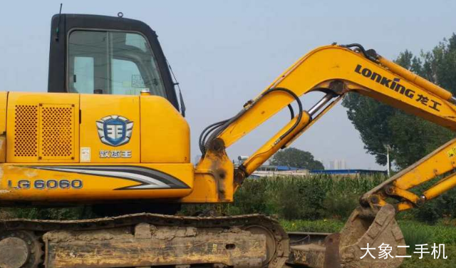 龙工 LG6060 挖掘机