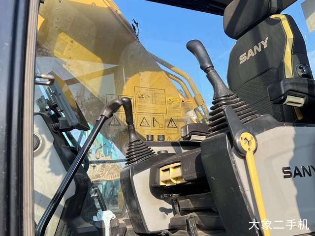 三一重工 SY205C-9 挖掘机