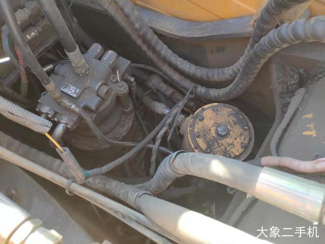 现代 R150W-9 挖掘机