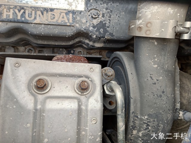 现代 R210WVS 挖掘机