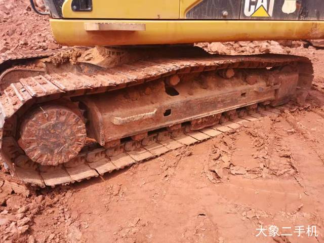 卡特彼勒 323DL 挖掘机