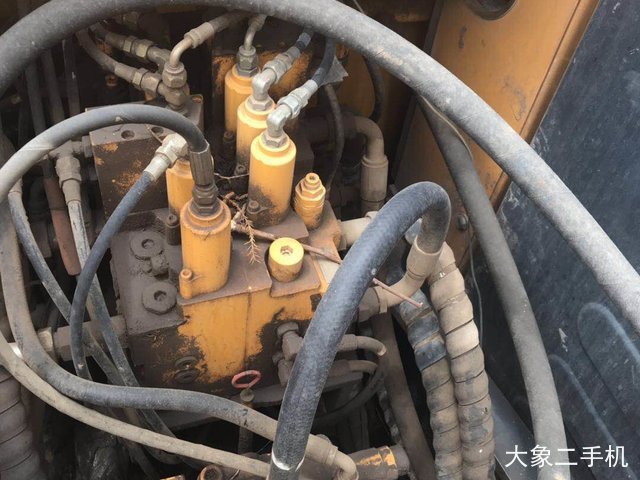 现代 R150W-7 挖掘机