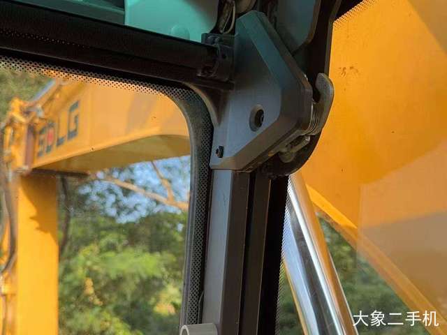 山东临工 E6135F 挖掘机