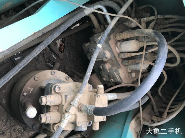 神钢 SK210LC-8 挖掘机