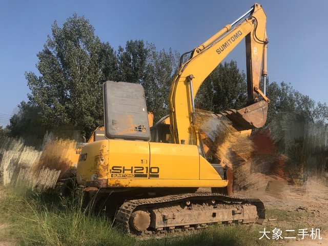 住友 SH210-5 挖掘机