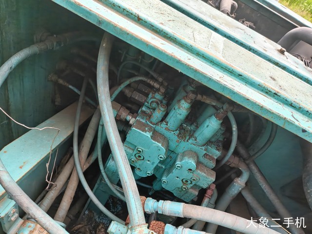 神钢 SK210-6E 挖掘机