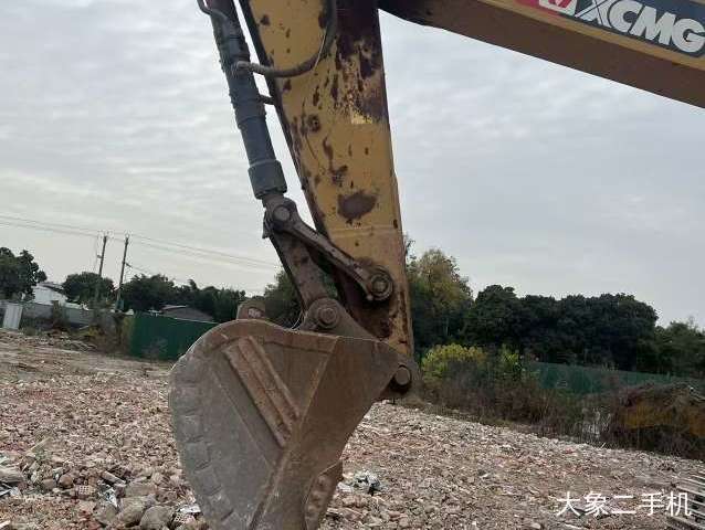 徐工 XE390CH 挖掘机