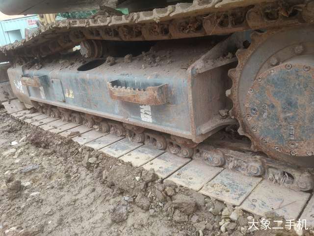 山东临工 E680F 挖掘机