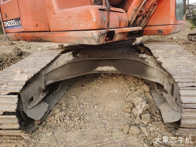 斗山 DH220-7 挖掘机