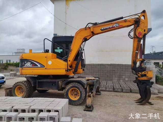 犀牛重工 XN90-Y 挖掘机