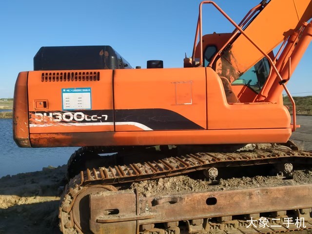 斗山 DH300-7 挖掘机