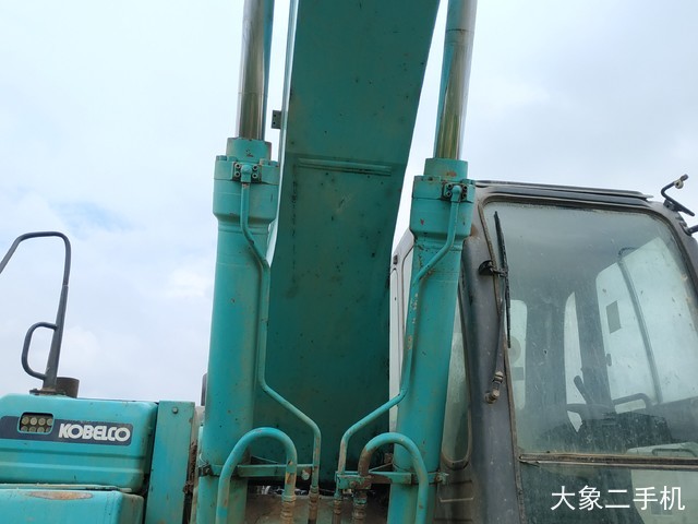 神钢 SK260LC-8 挖掘机