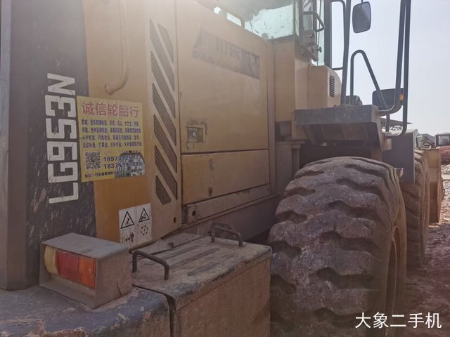 山东临工 LG953L节能型 装载机