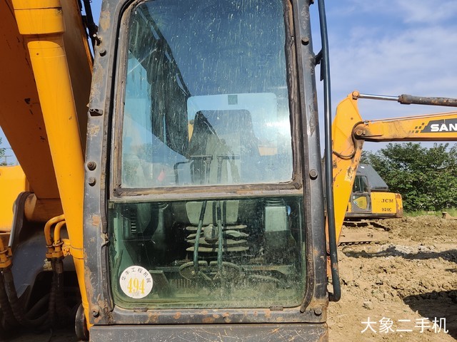 现代 R225LC-7 挖掘机