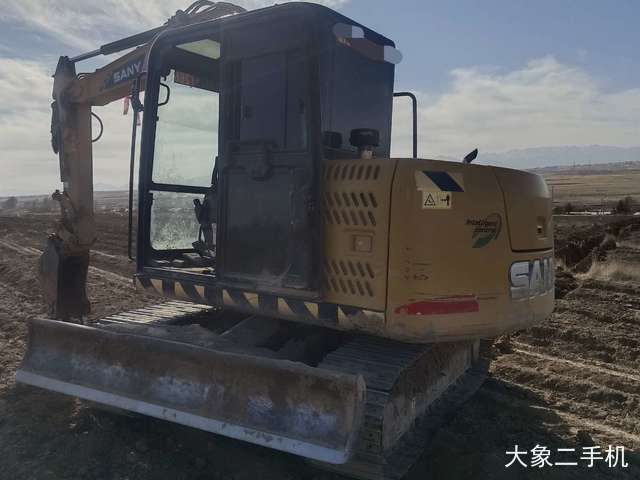 三一重工 SY75C-10 挖掘机